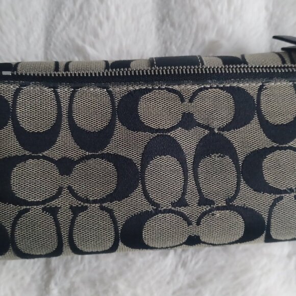 Coach wallet - Picture 2 of 3